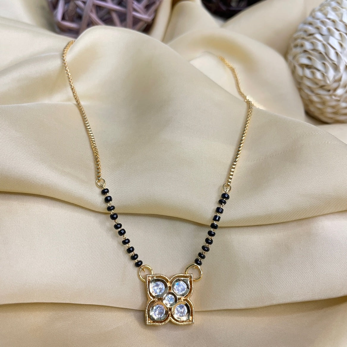 Beautiful Stylish Unique Flower Polki Mangalsutra - Abdesignsjewellery