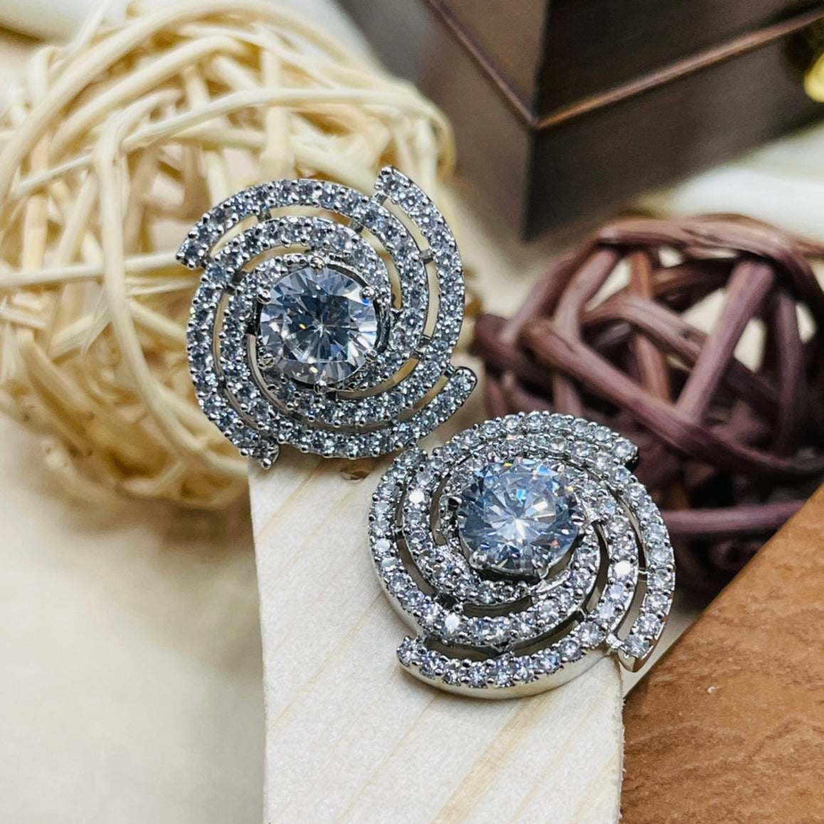 High Quality Curlicue Silver Cz Earring