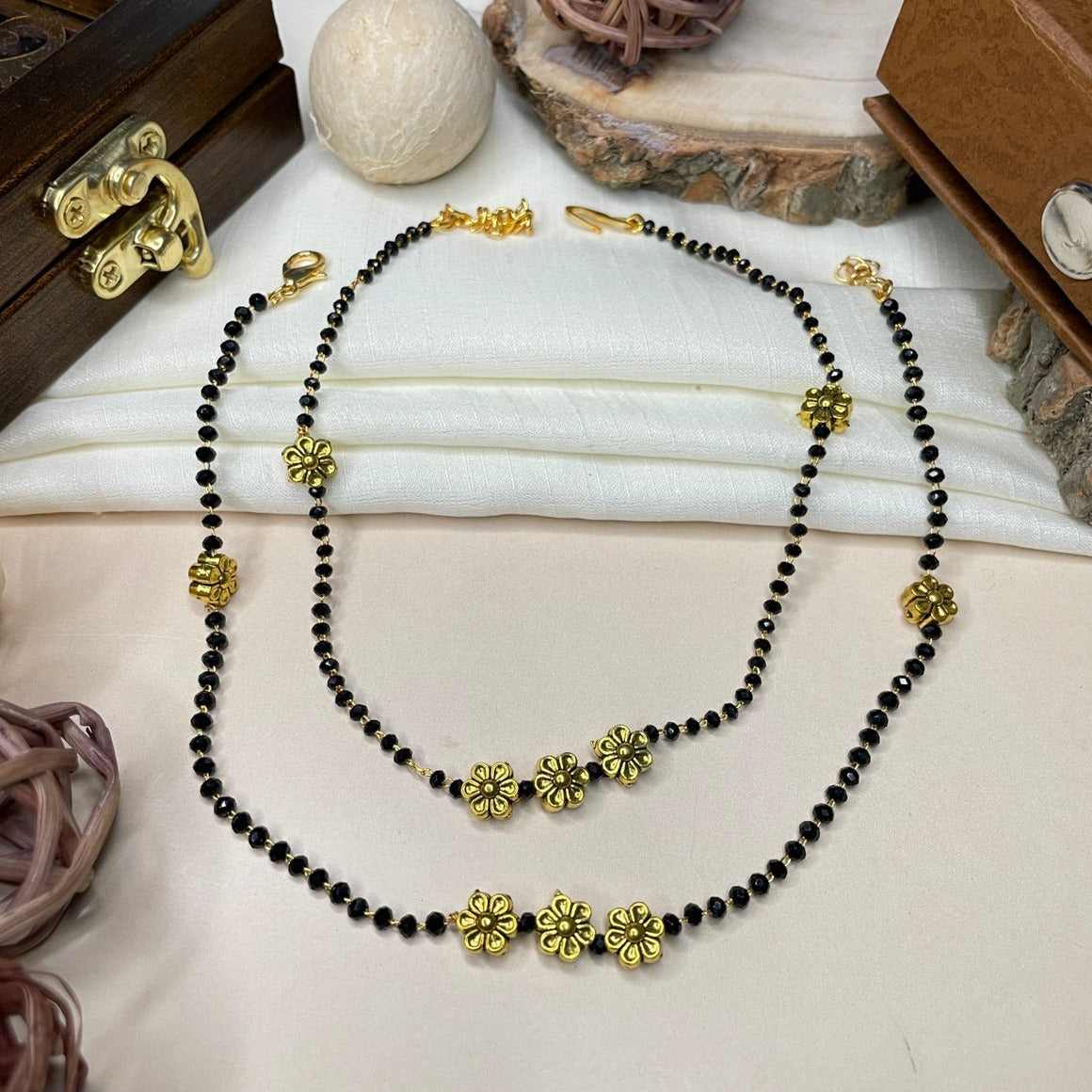 Elegant Flower Shape Crystal Bead Anklet - Abdesignsjewellery