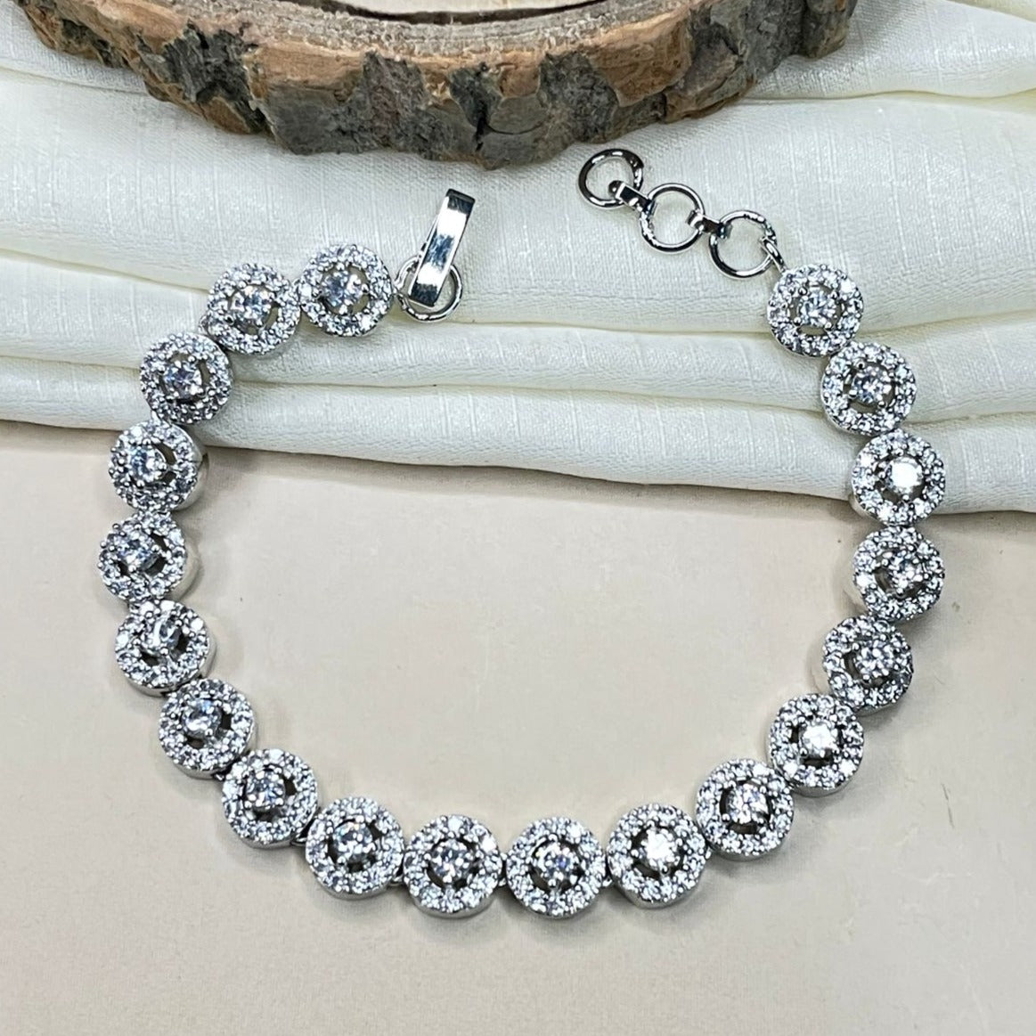 Round Solitaire ‍Silver American Diamond Bracelet