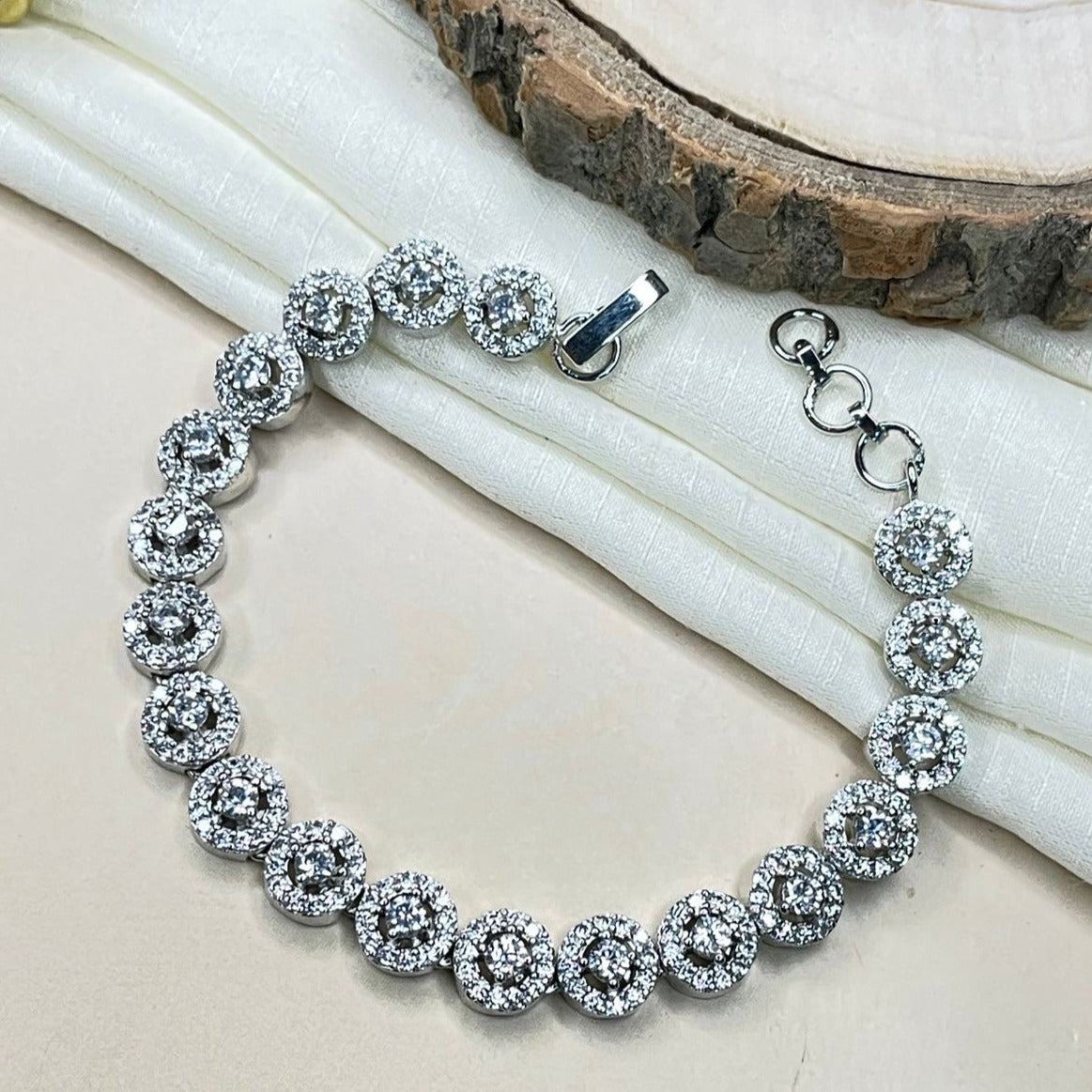 Round Solitaire ‍Silver American Diamond Bracelet