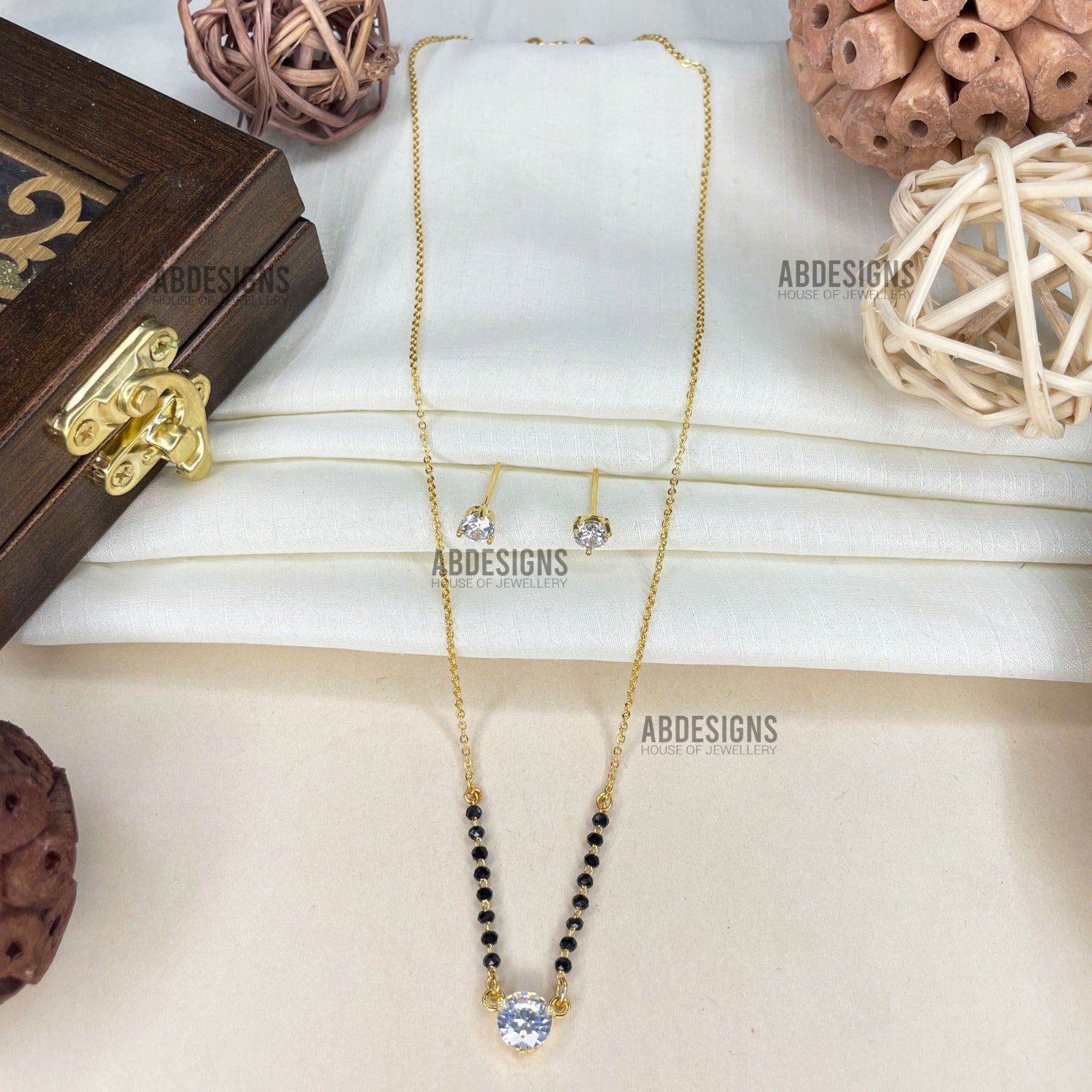 Natasa Stankovic Inspired Simple  Gold Diamond Mangalsutra