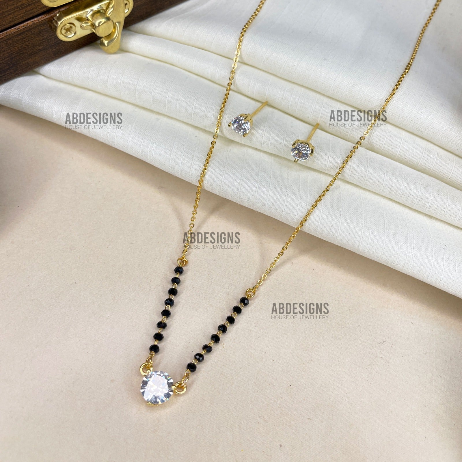 Natasa Stankovic Inspired Simple  Gold Diamond Mangalsutra