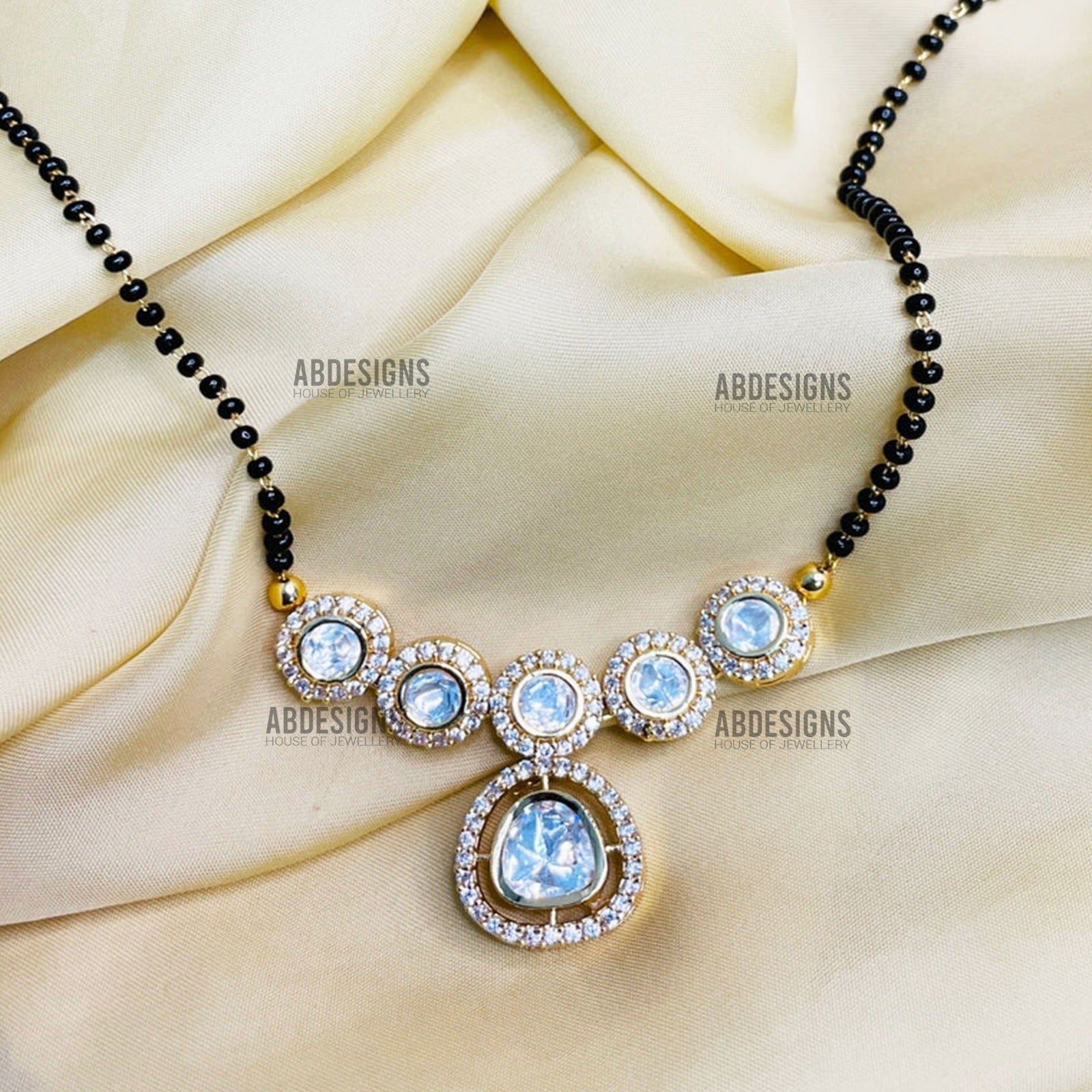 Shraddha Arya Inspired From Kundali Bhagya Gold Polki Kundan Glass Mangalsutra