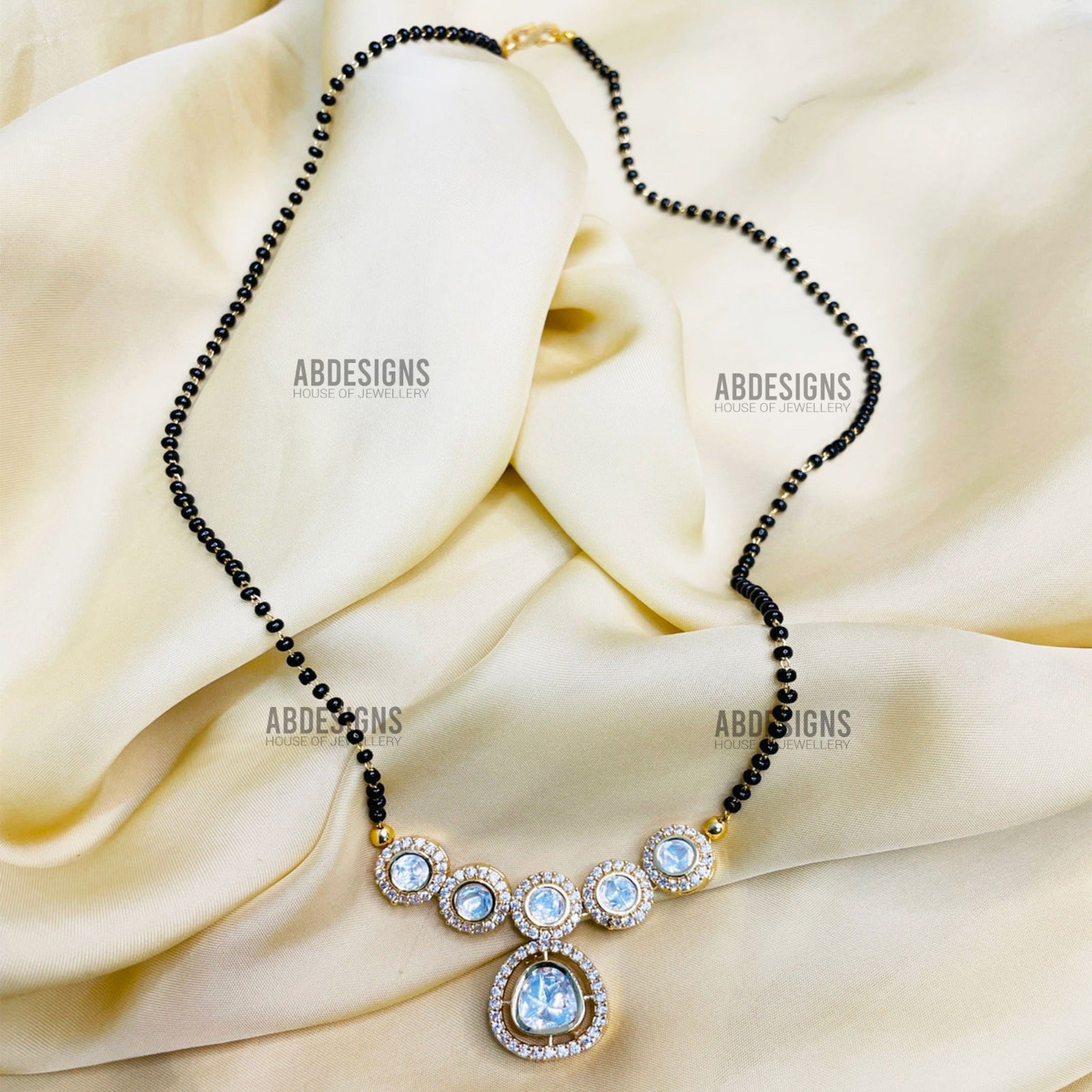 Shraddha Arya Inspired From Kundali Bhagya Gold Polki Kundan Glass Mangalsutra