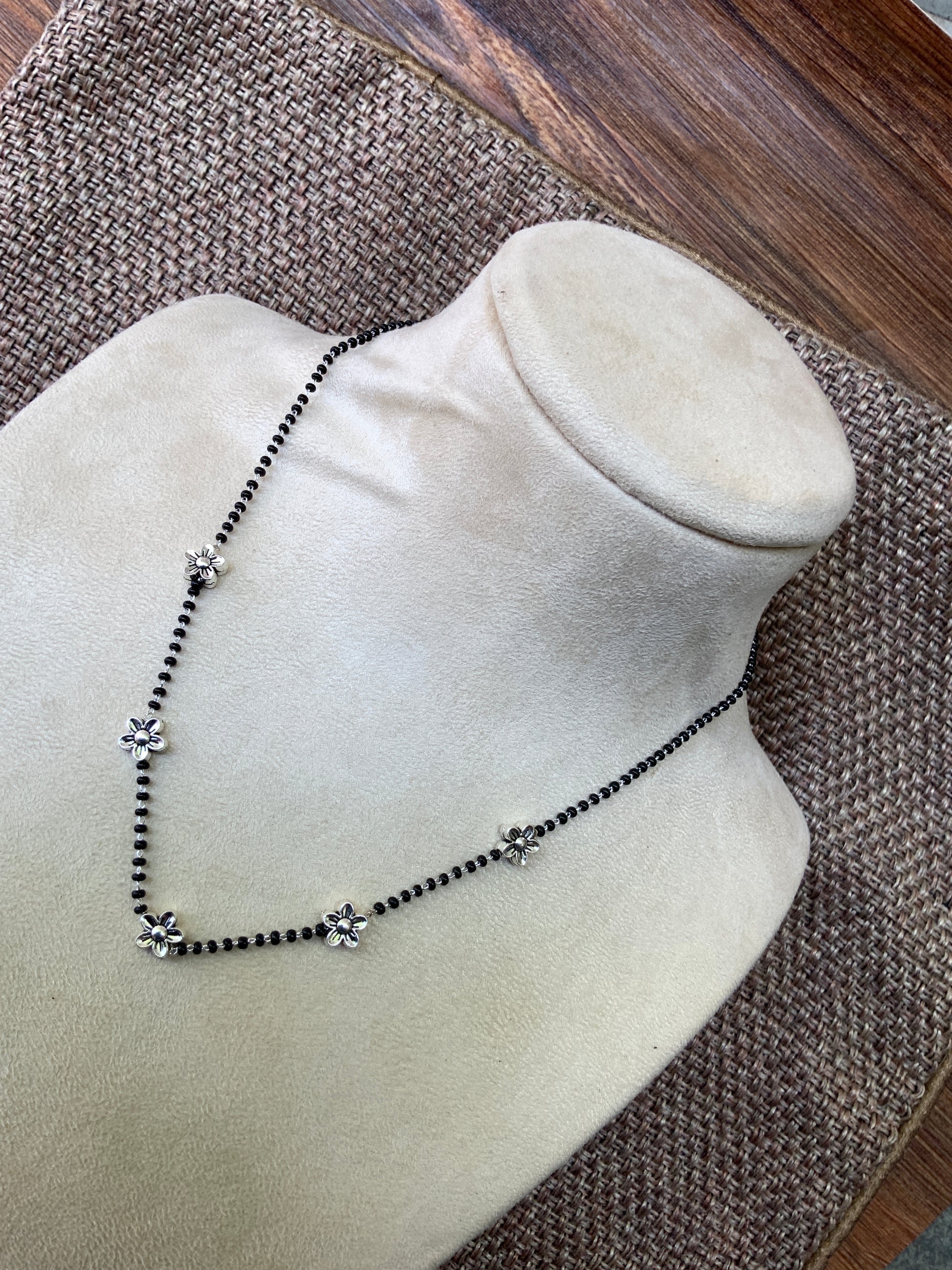 Dailywear Silver Flower Floral Pattern Mangalsutra - Abdesignsjewellery