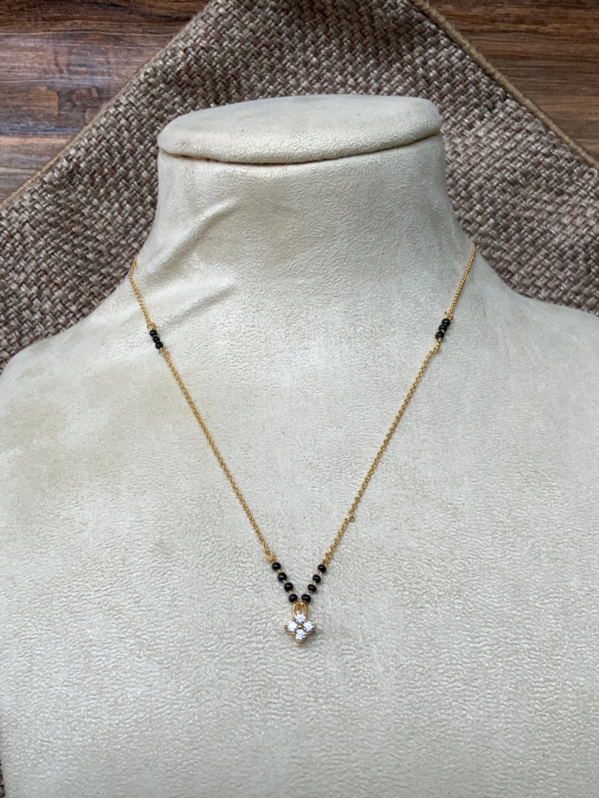 Elegant Floral Diamond Pendant Mangalsutra - Abdesignsjewellery