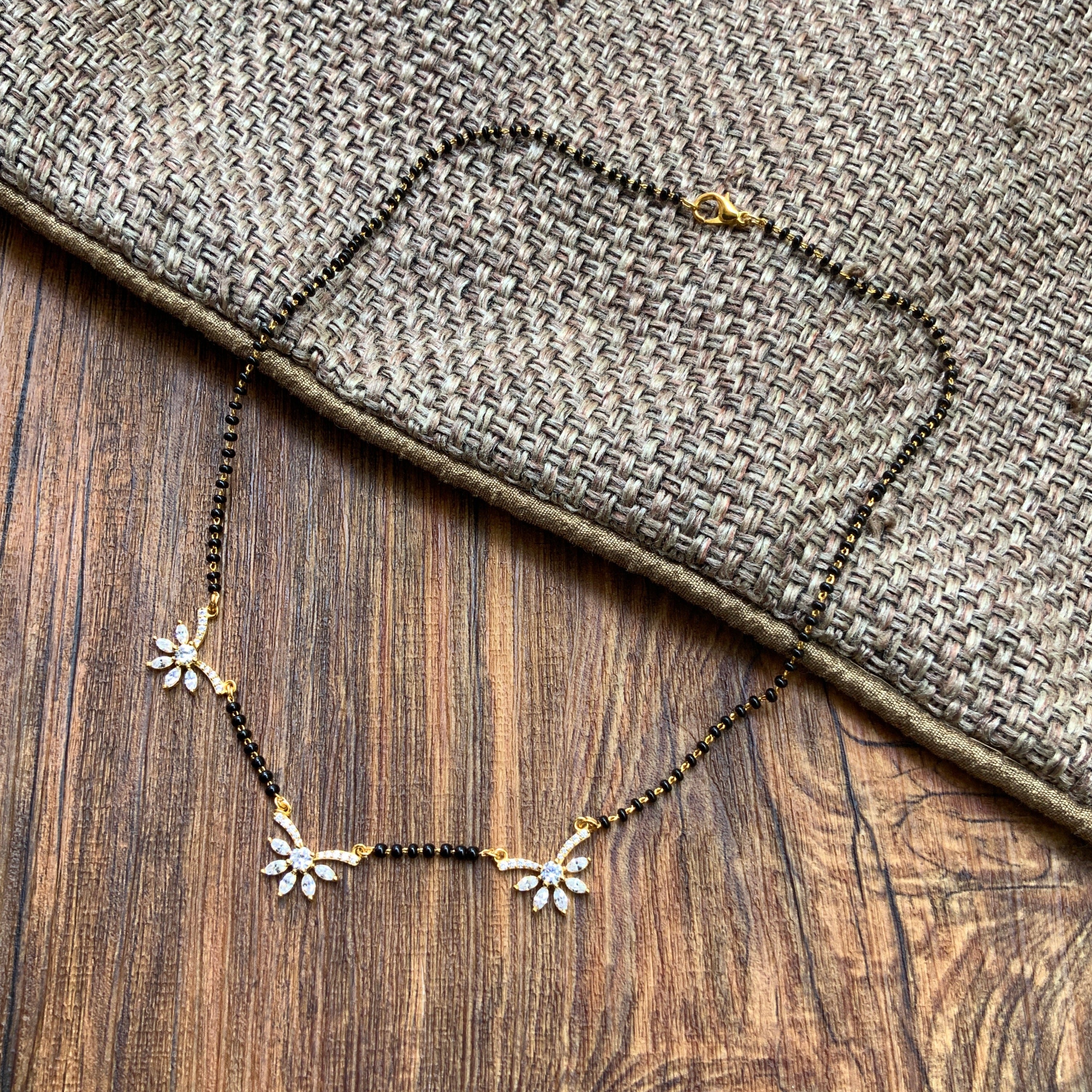 Shraddha Arya Inspired From Kundali Bhagya Signature Morden 3 Gold Diamond Mangalsutra