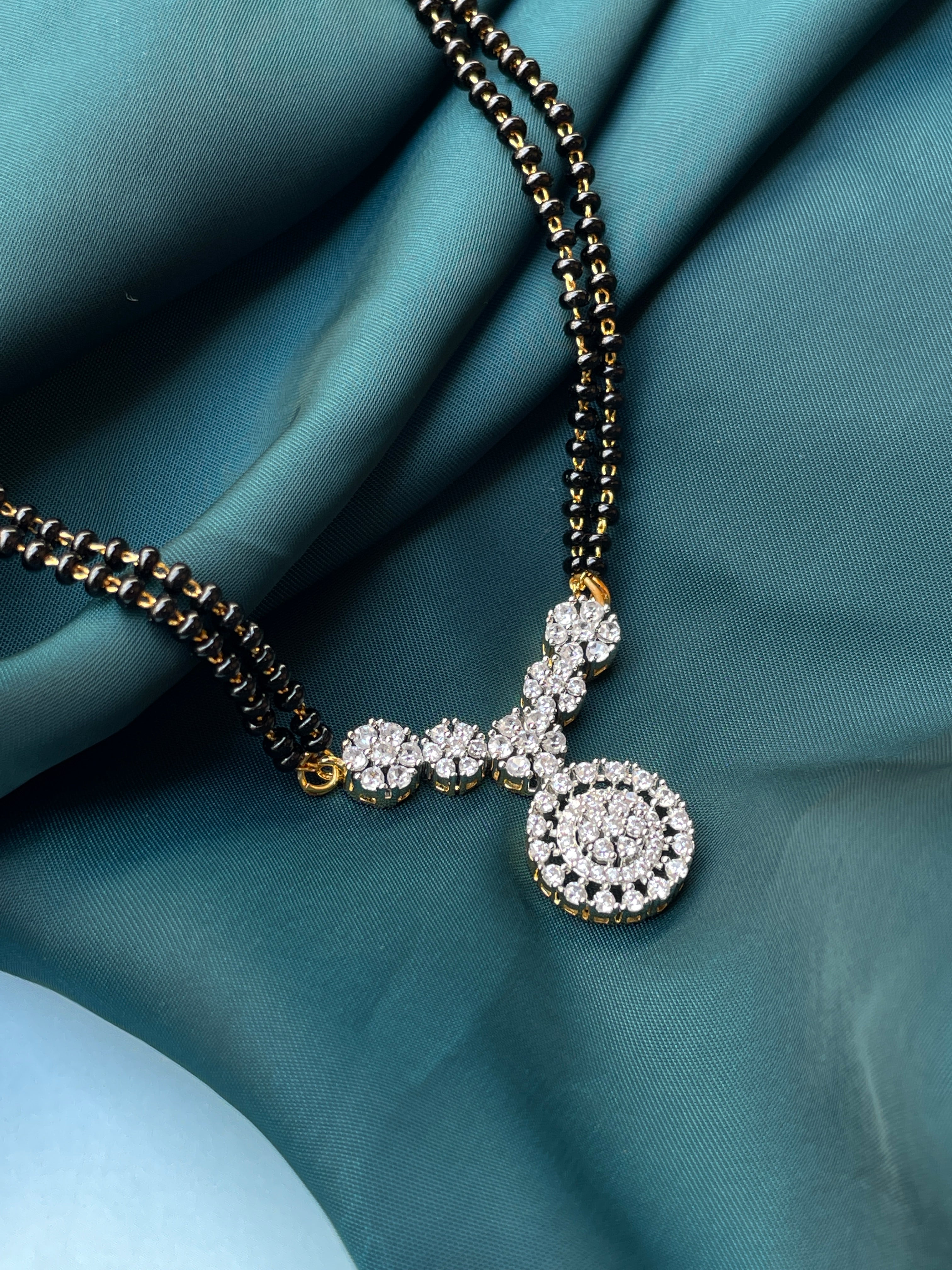 Disha Parmar Wedding Inspired Morden Gold Diamond Mangalsutra - Abdesignsjewellery