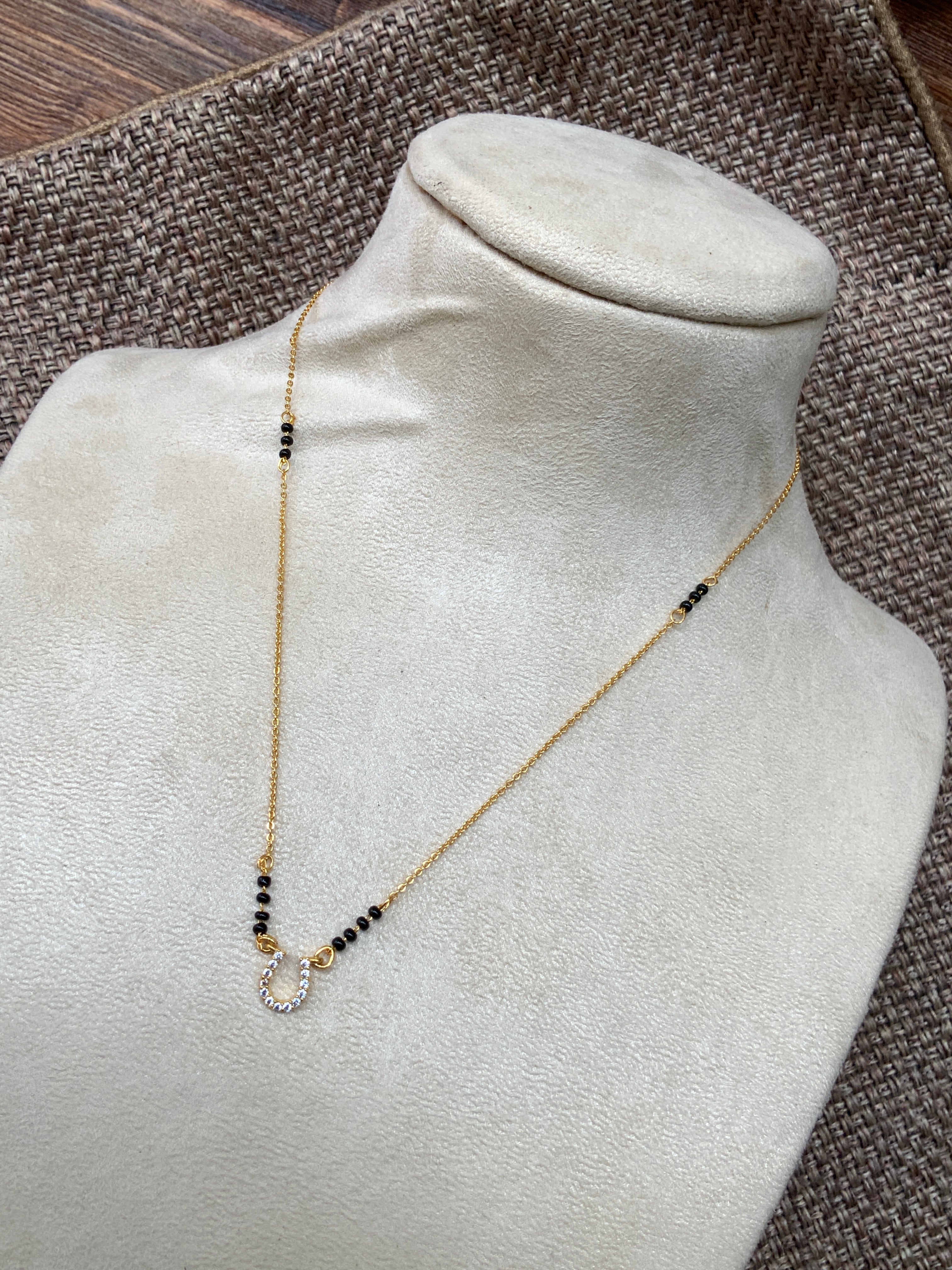 Elegant Horse Shoe U Pendant Mangalsutra - Abdesignsjewellery