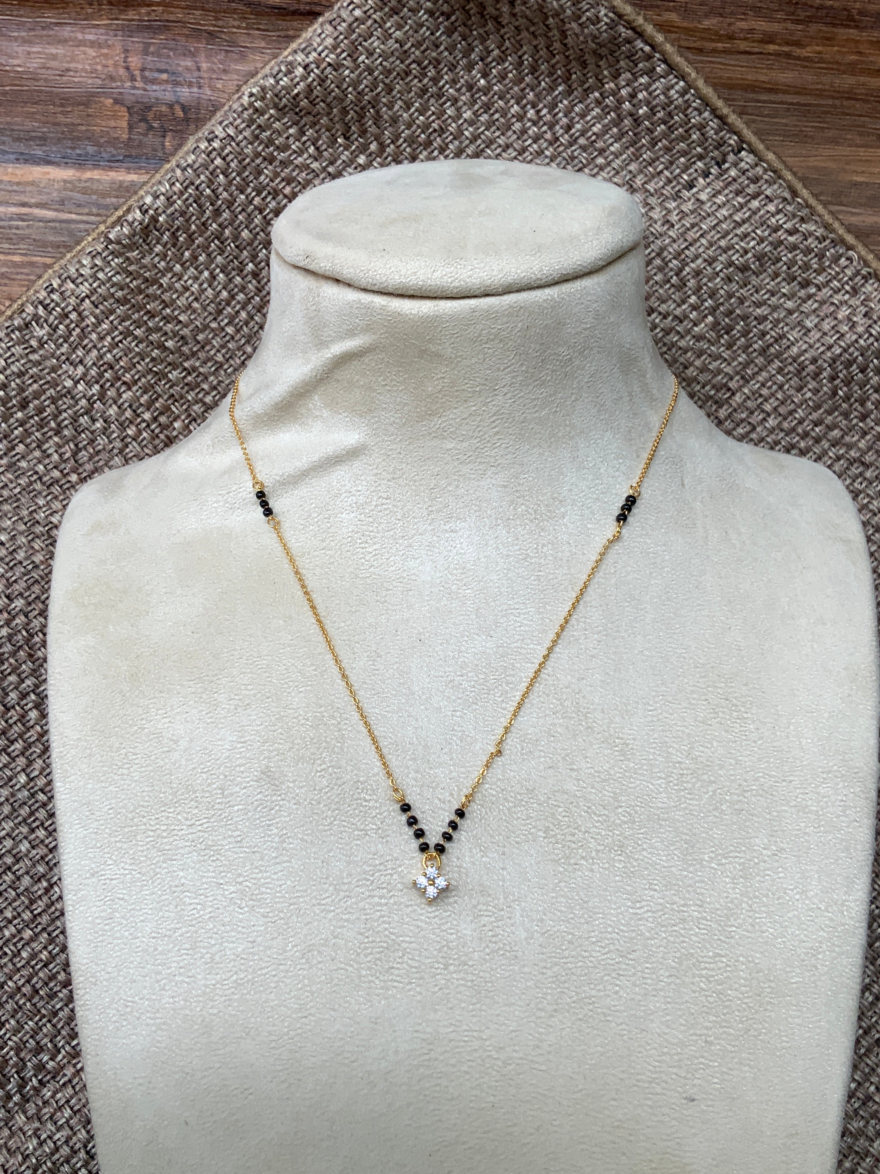 Elegant Floral Diamond Pendant Mangalsutra - Abdesignsjewellery