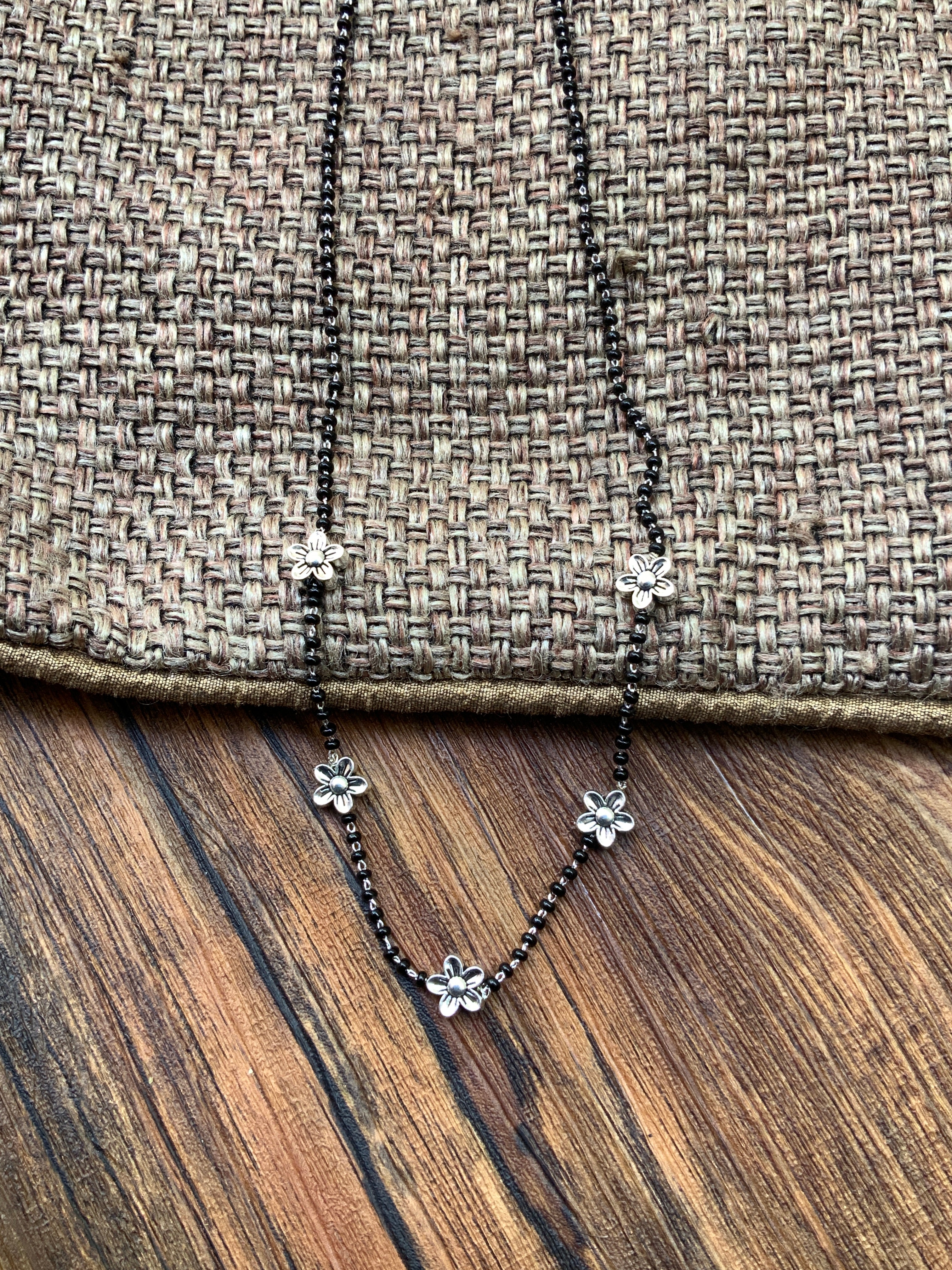 Dailywear Silver Flower Floral Pattern Mangalsutra - Abdesignsjewellery