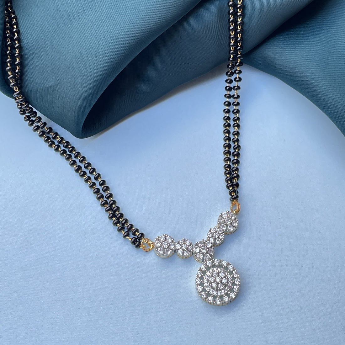 Disha Parmar Wedding Inspired Morden Gold Diamond Mangalsutra - Abdesignsjewellery