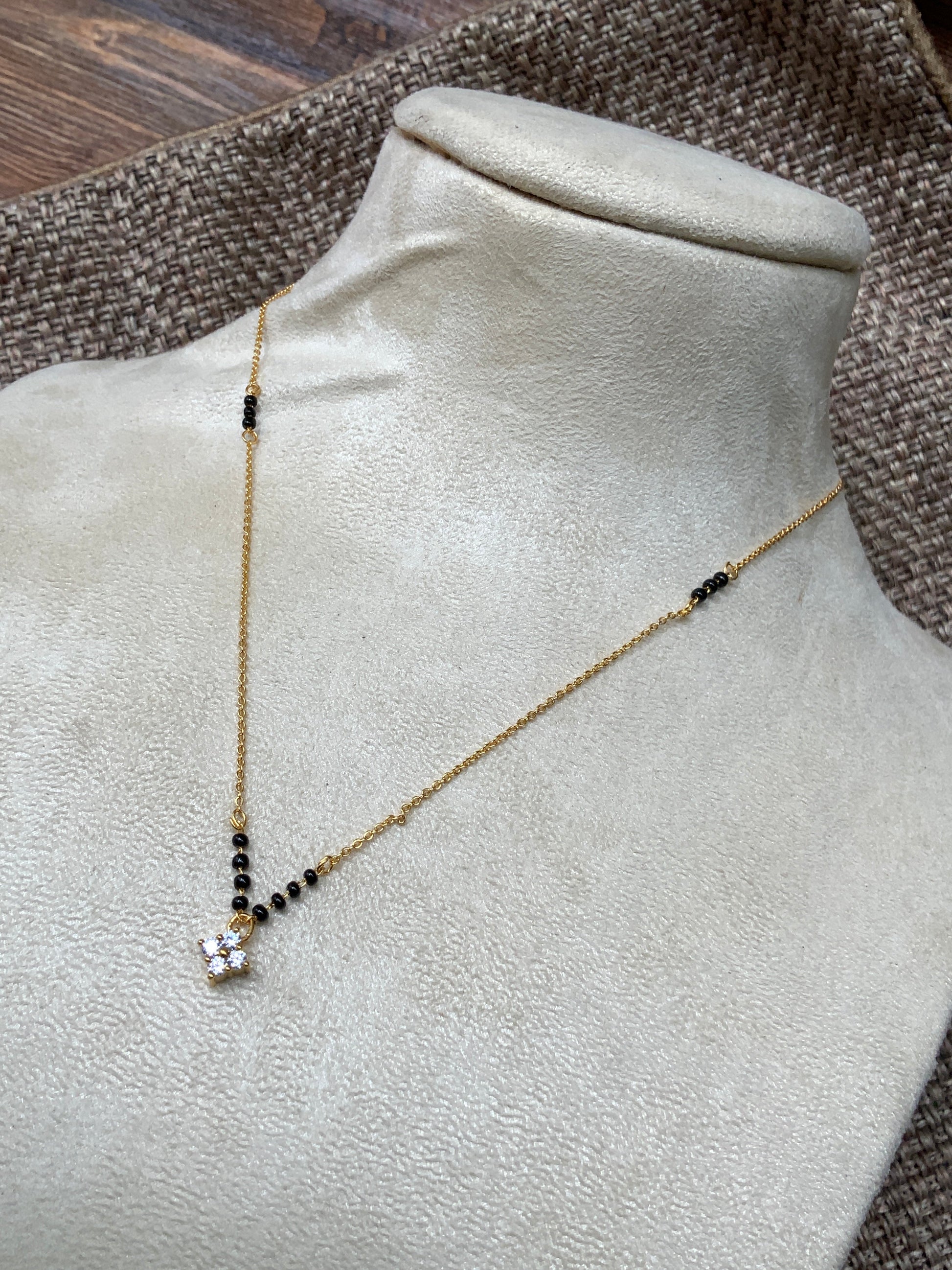 Elegant Floral Diamond Pendant Mangalsutra - Abdesignsjewellery