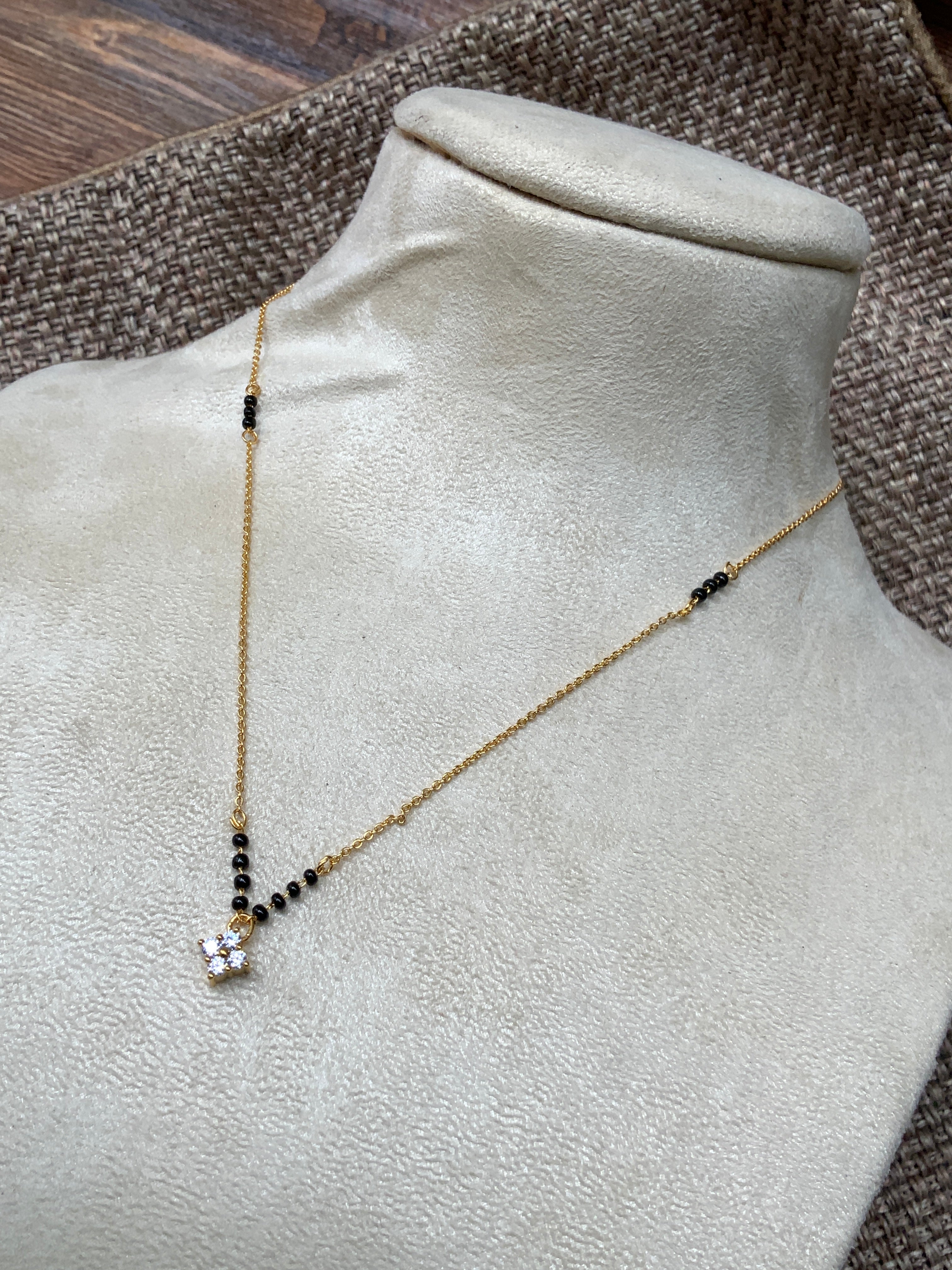 Elegant Floral Diamond Pendant Mangalsutra - Abdesignsjewellery