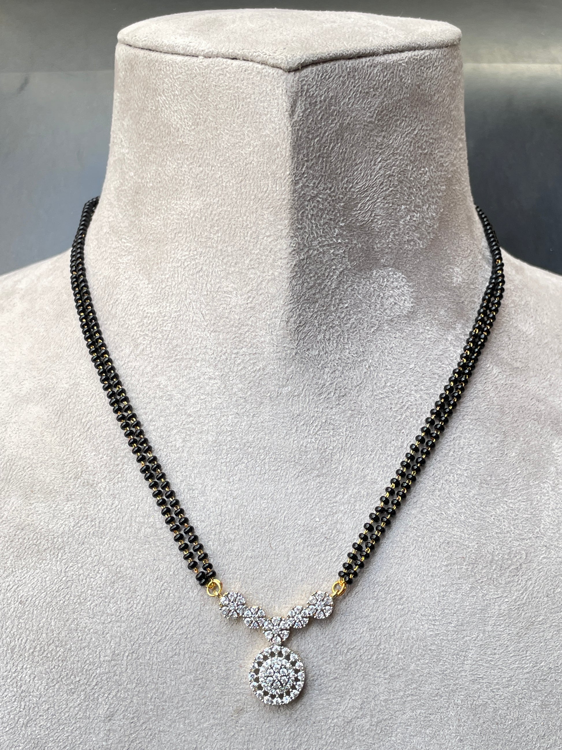 Disha Parmar Wedding Inspired Morden Gold Diamond Mangalsutra - Abdesignsjewellery