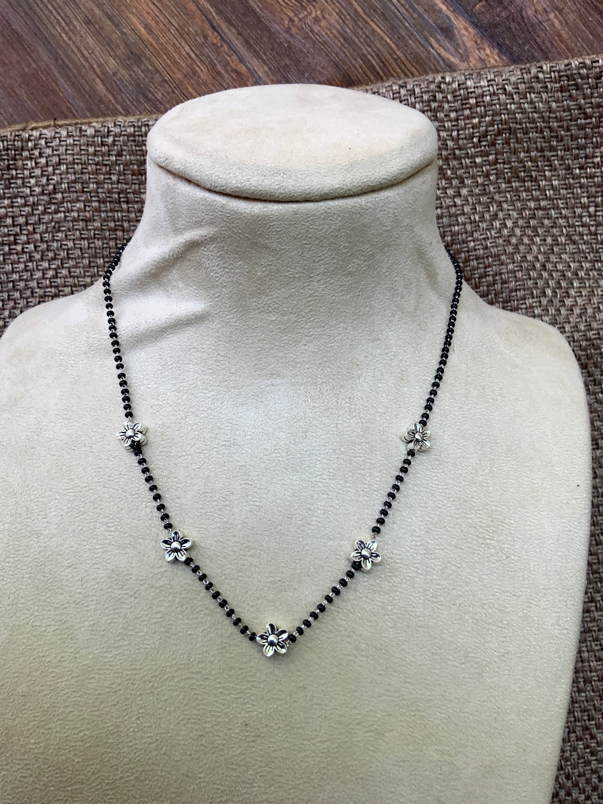 Dailywear Silver Flower Floral Pattern Mangalsutra - Abdesignsjewellery