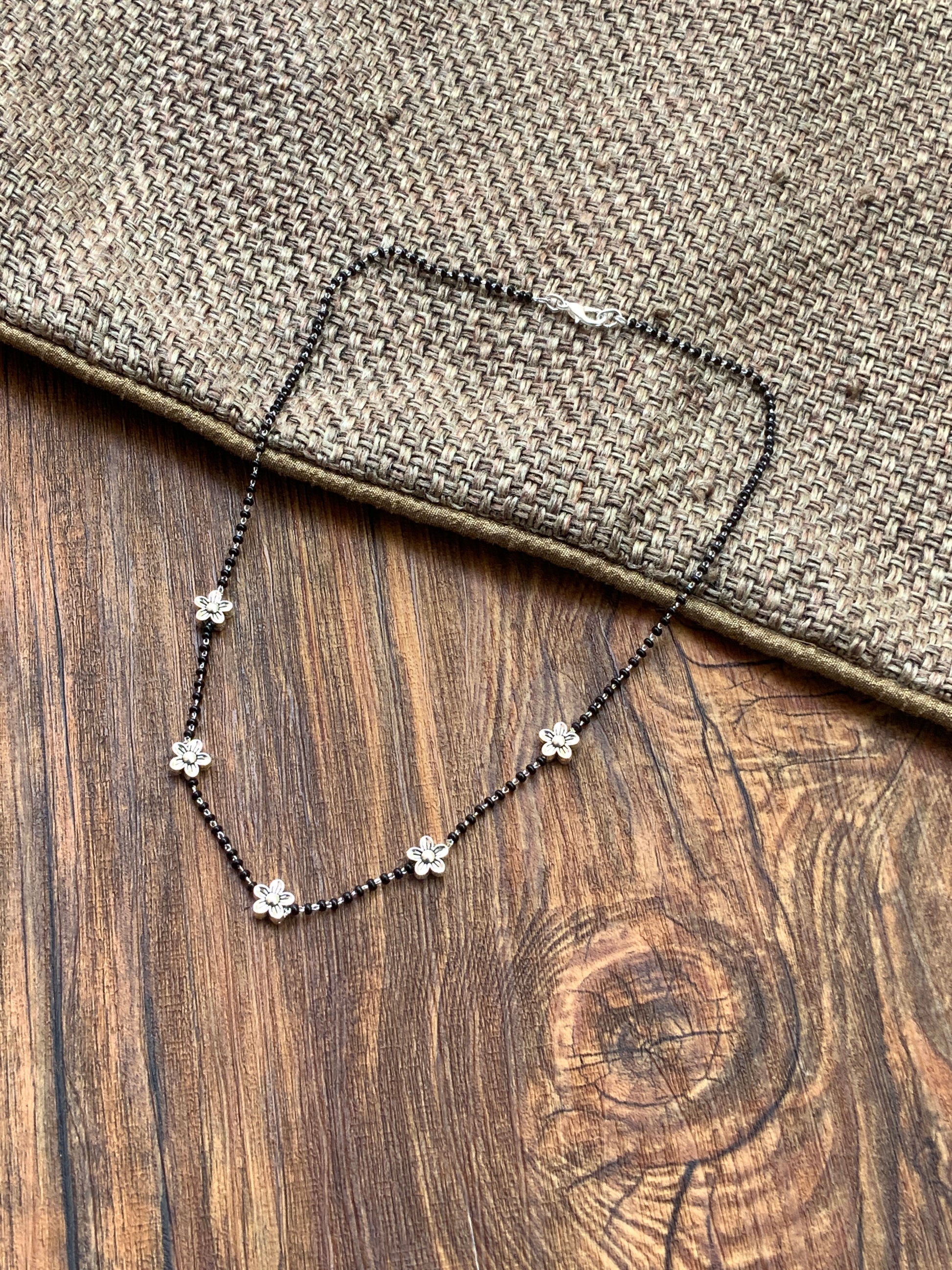 Dailywear Silver Flower Floral Pattern Mangalsutra - Abdesignsjewellery