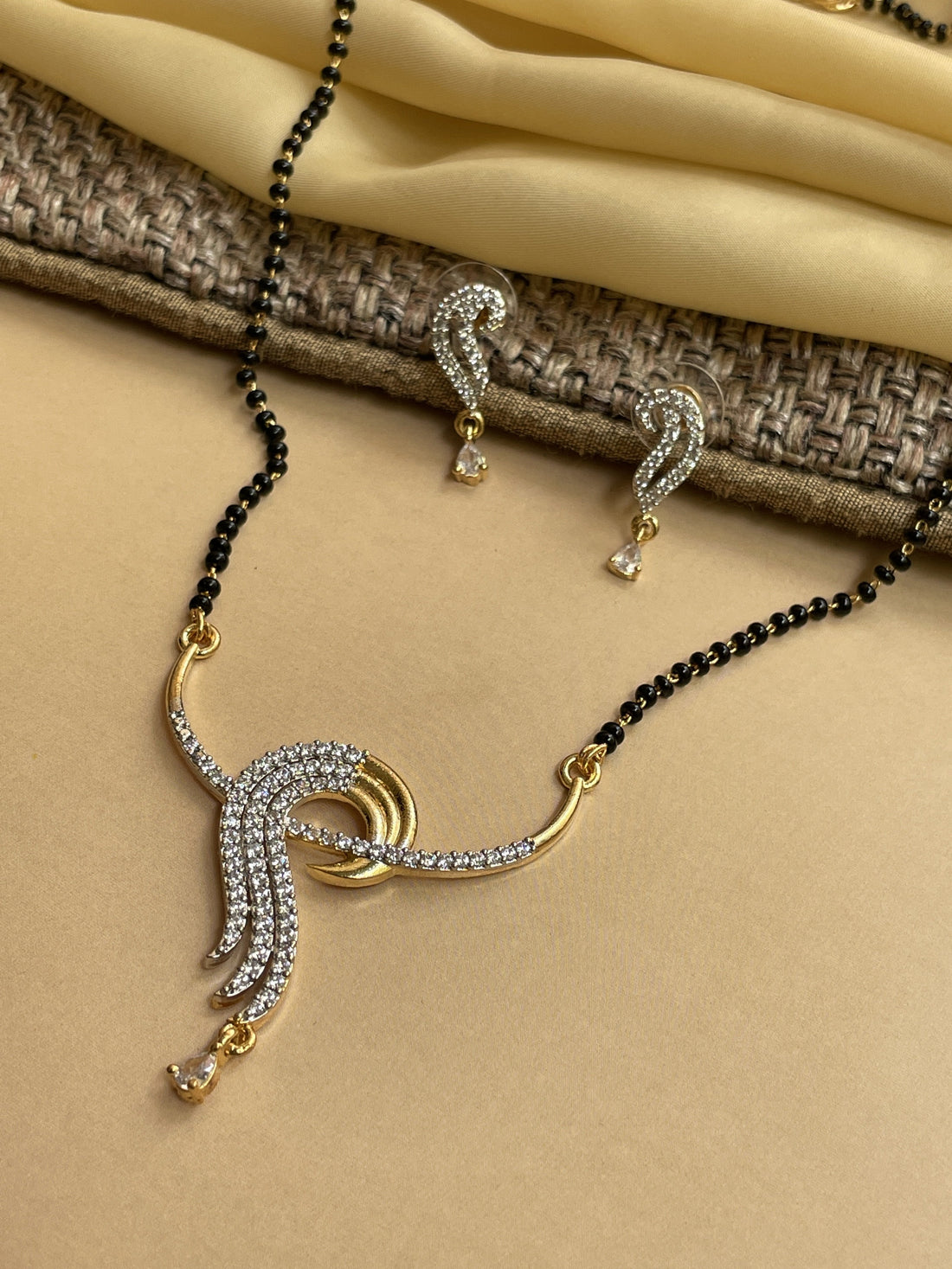 Fusion Gold Diamond Mangalsutra - Abdesignsjewellery