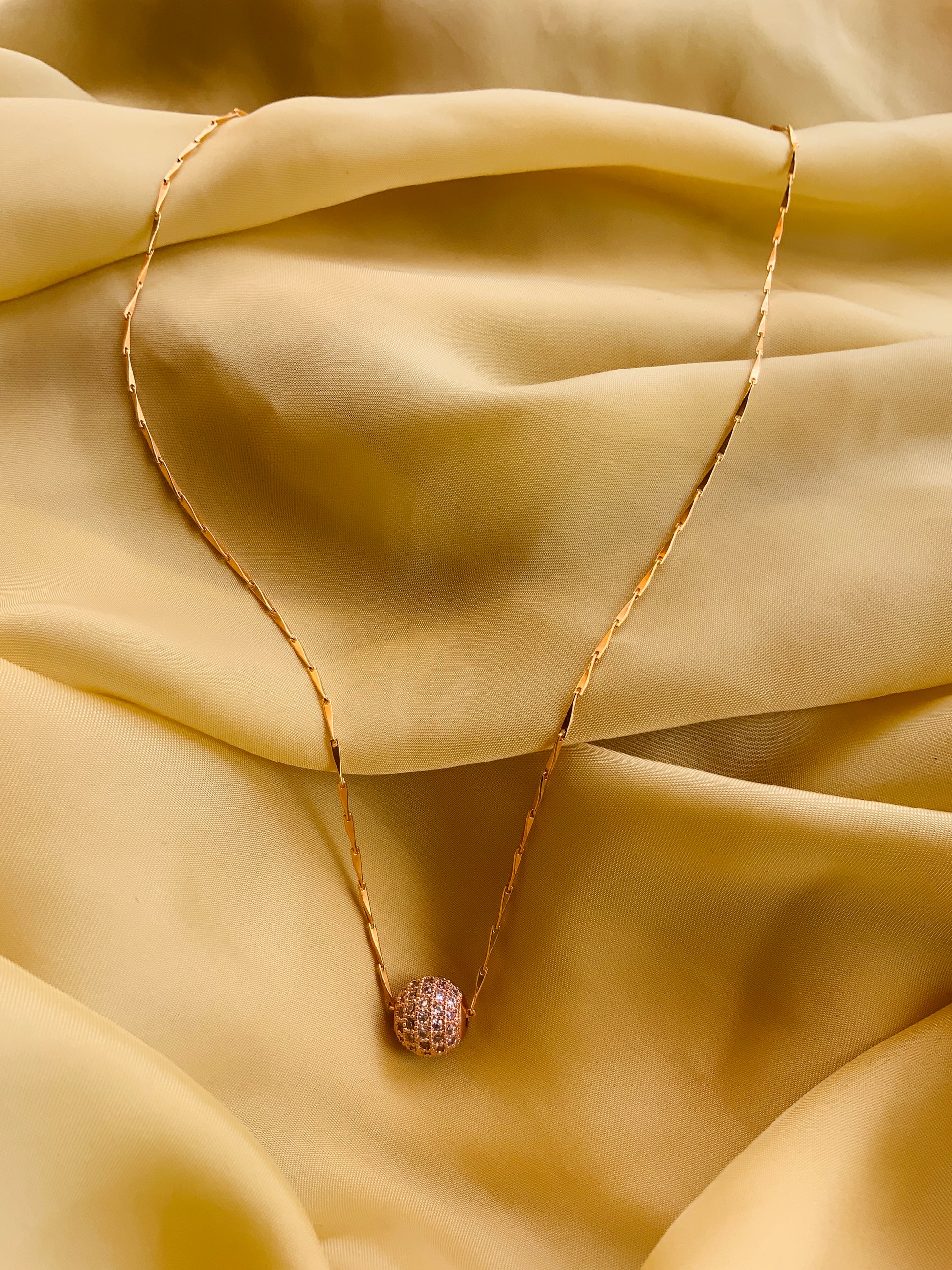Rosegold Dailywear Round Pendent & Chain - Abdesignsjewellery