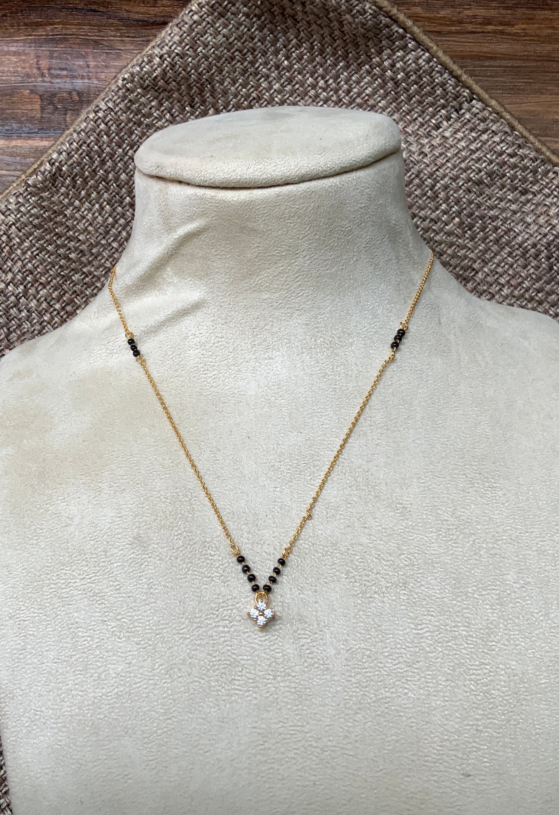 Elegant Floral Diamond Pendant Mangalsutra - Abdesignsjewellery