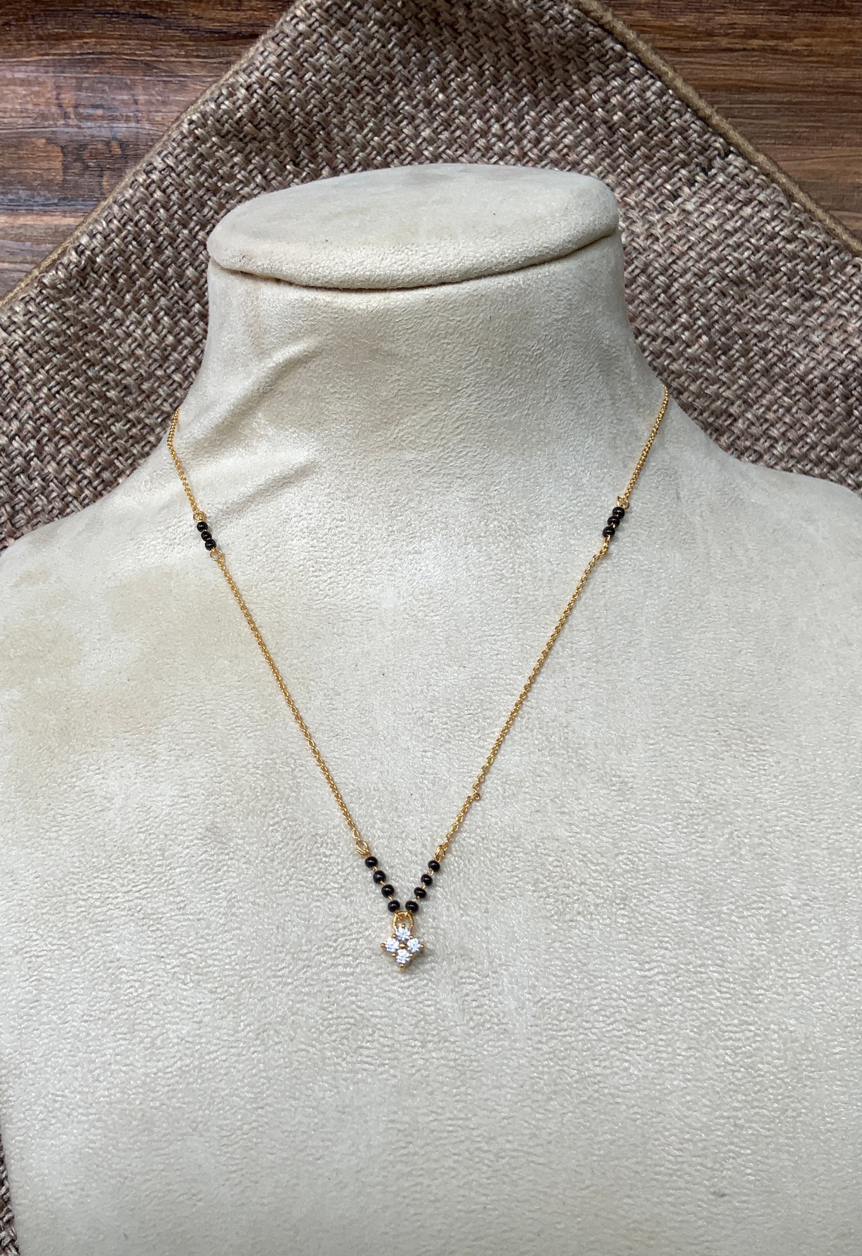 Elegant Floral Diamond Pendant Mangalsutra - Abdesignsjewellery