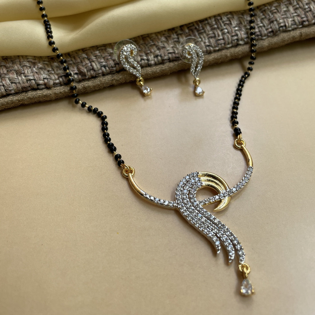 Fusion Gold Diamond Mangalsutra - Abdesignsjewellery